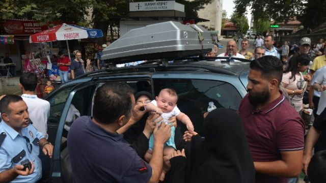 Ata övladı üçün belə maşınının şüşəsini qırmadı – Video-Foto