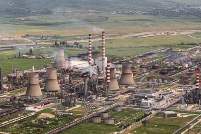 Rumıniyada neft emalı zavodu partladı
