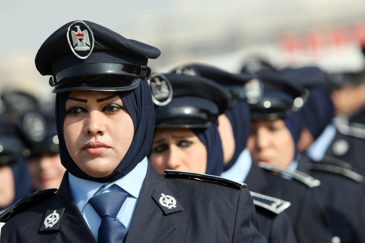 Şotlandiyada qadın polislərə hicab bağlamağa icazə verildi