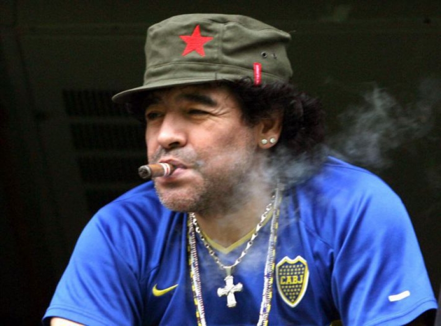 Maradona saxta sənədlə saxlanıldı