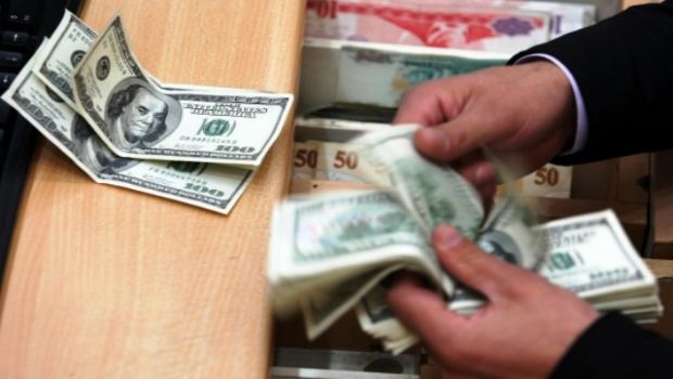 Dollar satışını dayandıran və davam edən banklar