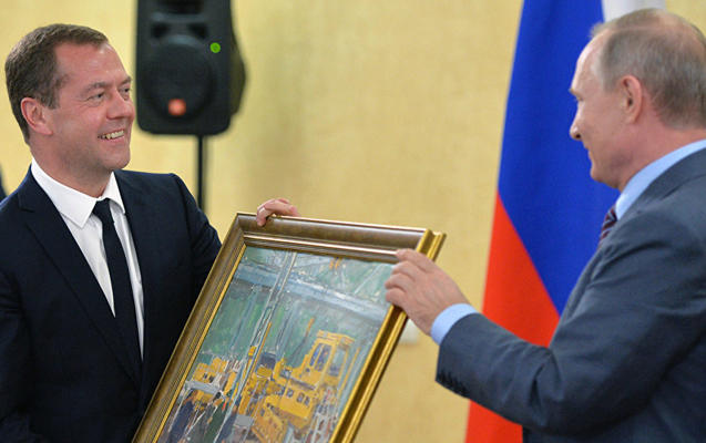 Putindən Medvedevə ad günü hədiyyəsi – VİDEO