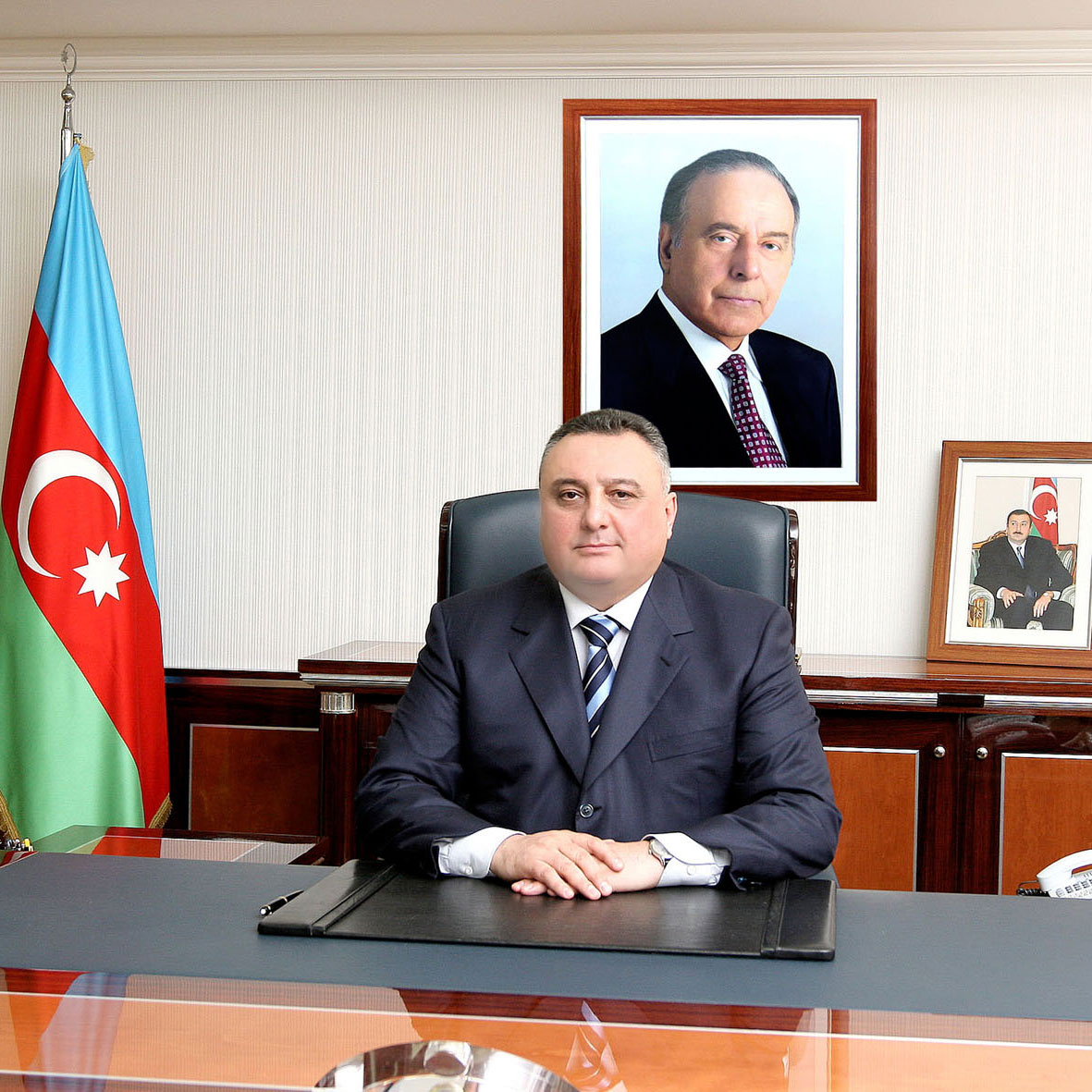Eldar Mahmudovun yaxın dostunun vəzifədə qalmasının sirri