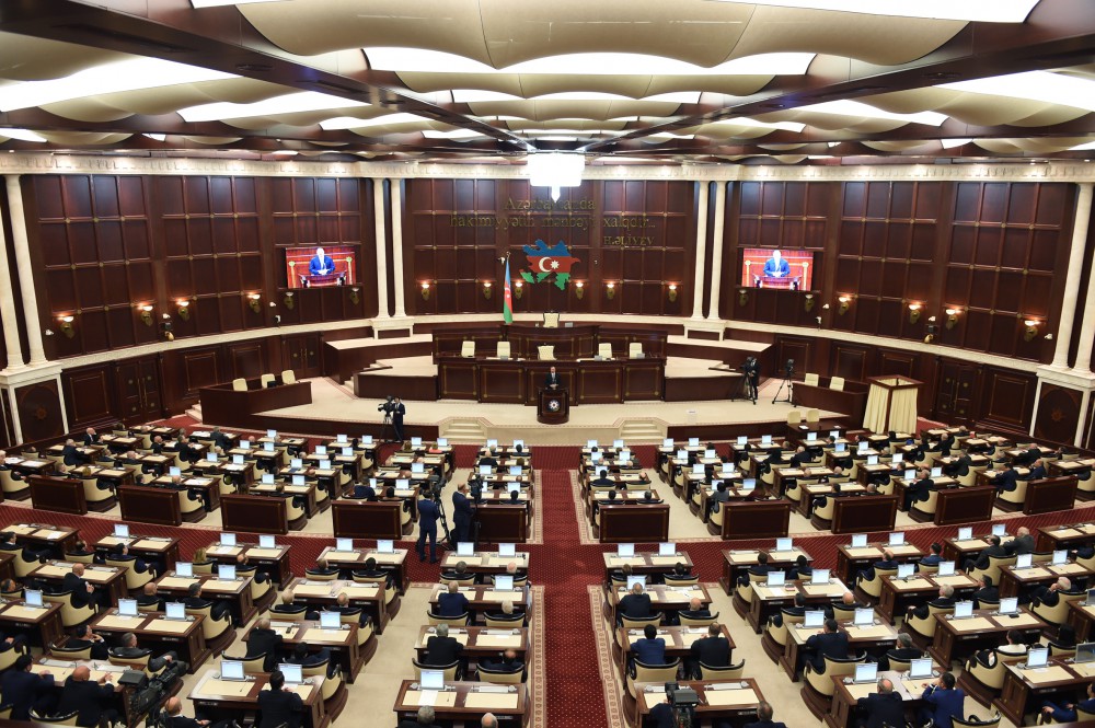 Parlament “Hərbi vəziyyət haqqında” qanun layihəsini qəbul etdi