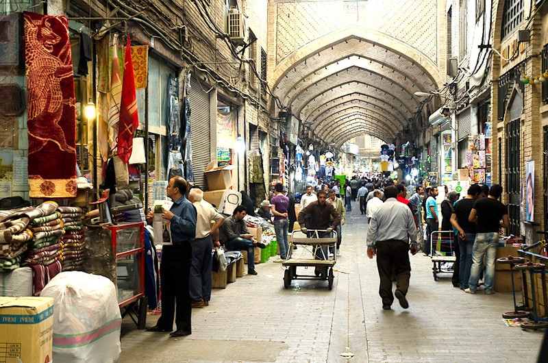 Tehranda küçəyə çıxmaq yasaqlandı