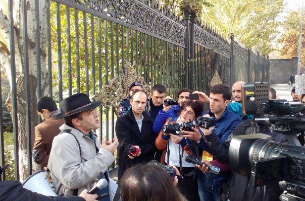 Yerevanda parlament binası qarşısında aksiya keçirilir