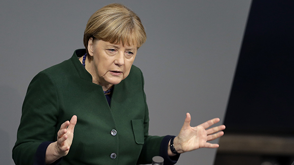 Merkel qaçqınlarla bağlı önəmli açıqlama verdi