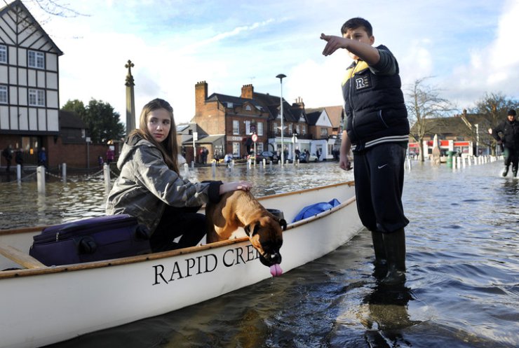 Londonun şimal hissəsini su basdı