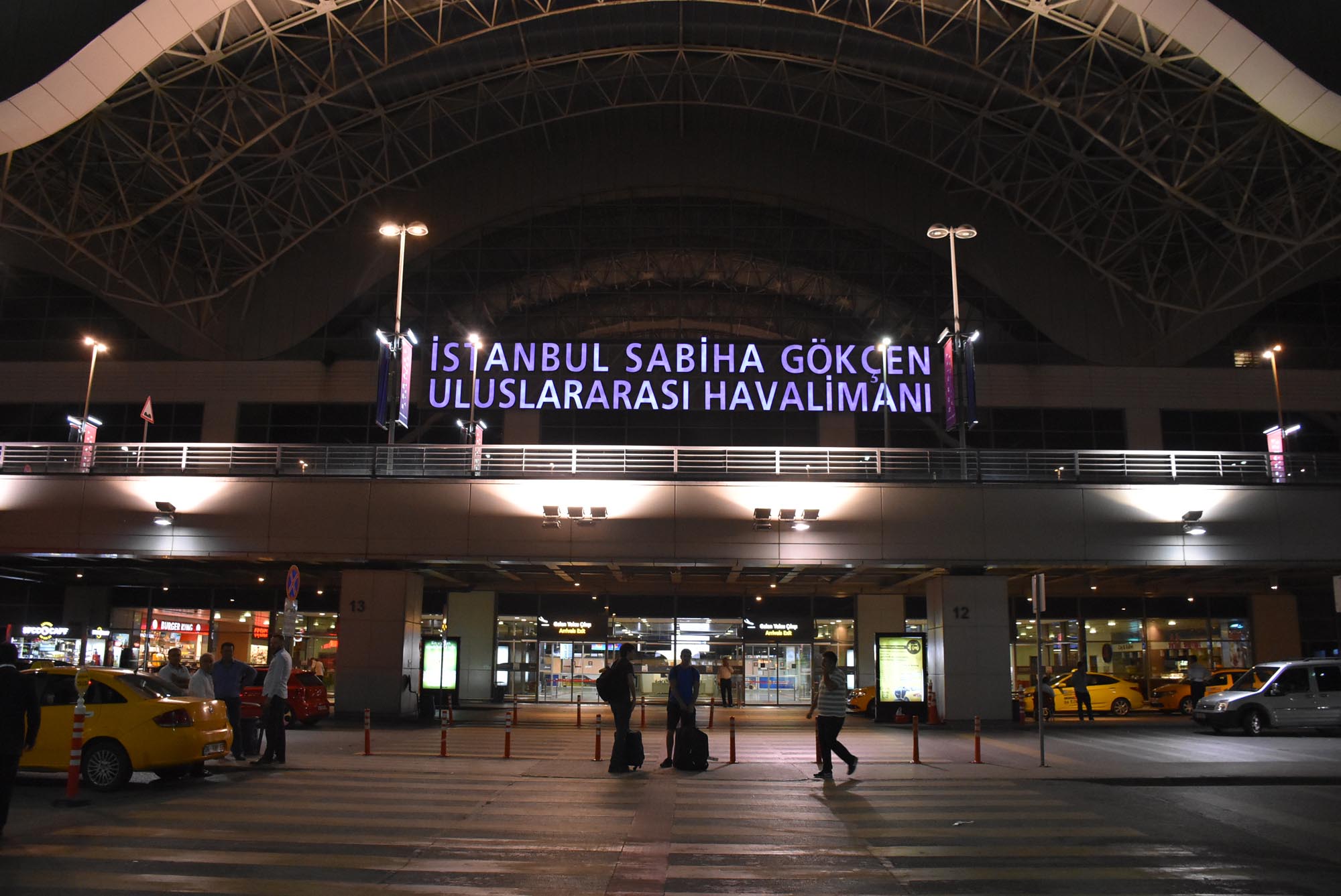 Bakı-İstanbul aviareysi təxirə salınıb