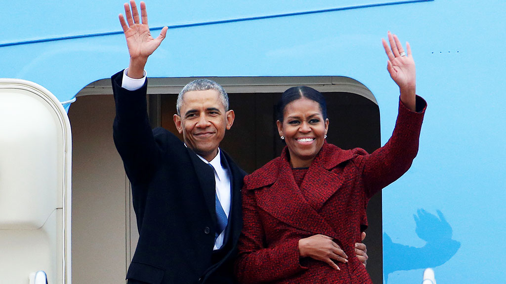 Obama Vaşinqtonu tərk edib