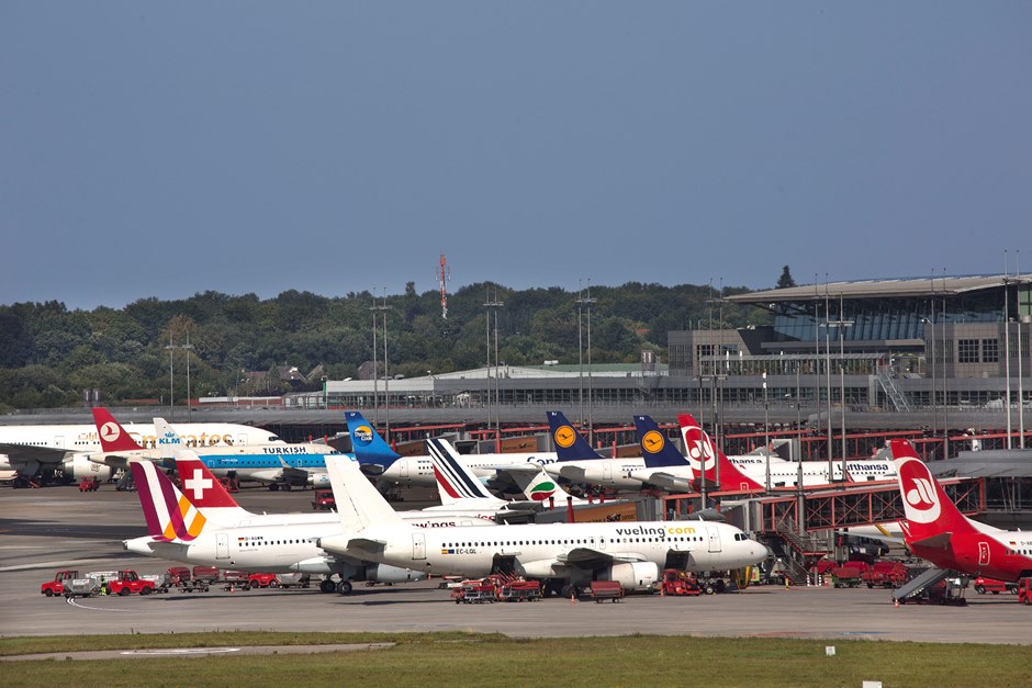 Hamburq aeroportunda 50 nəfər xəsarət alıb