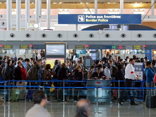 London aeroportunda terror həyəcanı