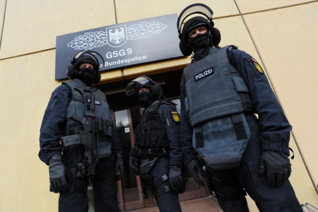 “Bizi qanunsuz olaraq Çevik Polis Alayından uzaqlaşdırırlar”