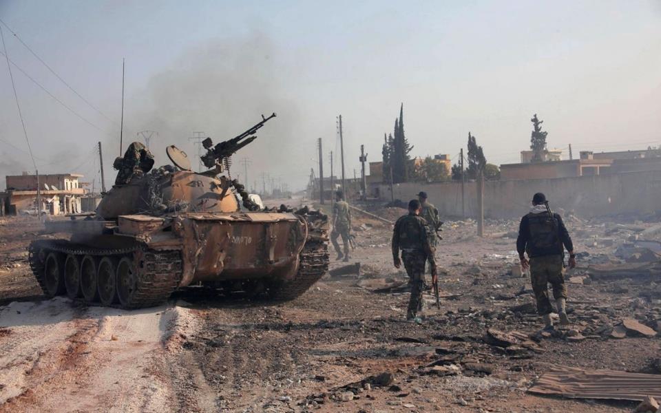 Suriya ordusu İŞİD-i bombaladı-40 terrorçu öldürüldü
