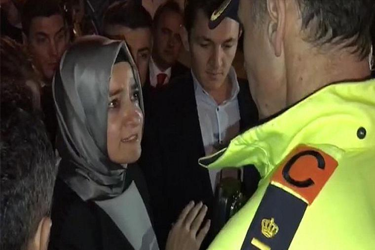 Türkiyəli nazir Almaniyadan İstanbula qayıdır