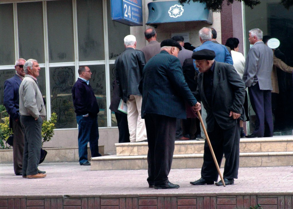 Pensiyaçılara bayram müjdəsi