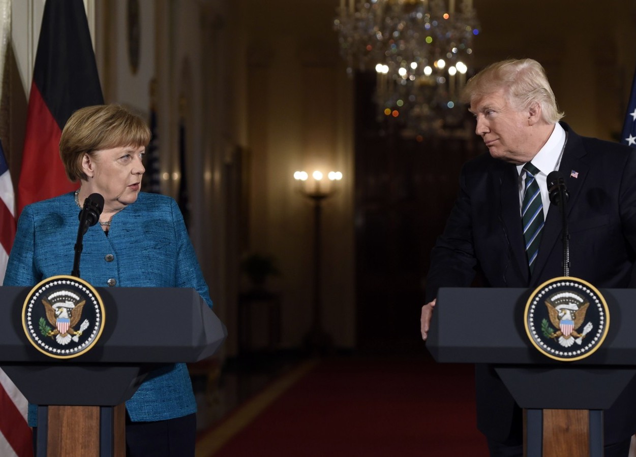 Angela Merkel azad dünyanın yeni lideri elan edildi