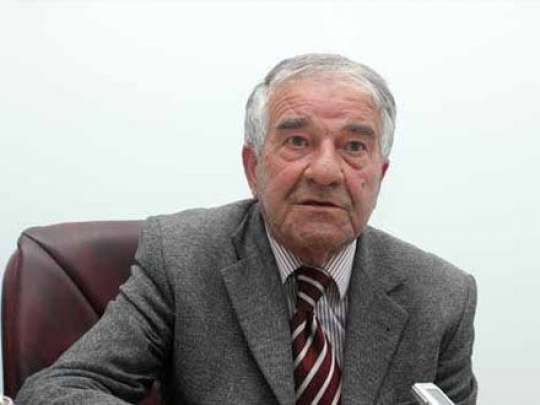 “40 yaşı var, mətbuatda, saytlarda mələyir ki, “ölürəm””