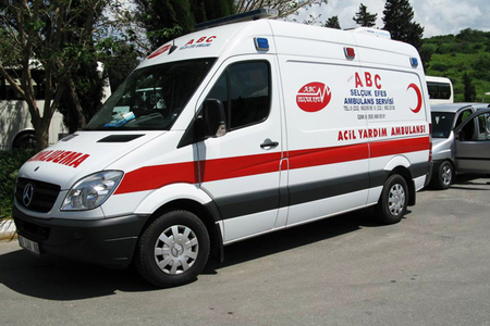 Ankarada yaşayış binasında partlayış: yaralılar var
