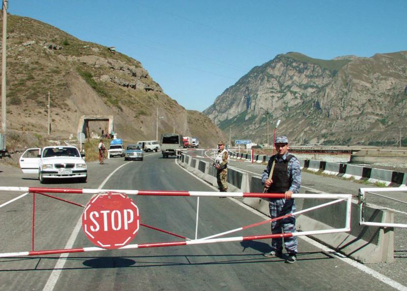 Rusiyanı Cənubi Qafqazla birləşdirən yol bağlanıb