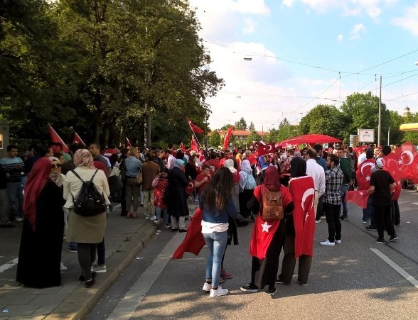Türklər və kürdlər arasında kütləvi dava baş verib