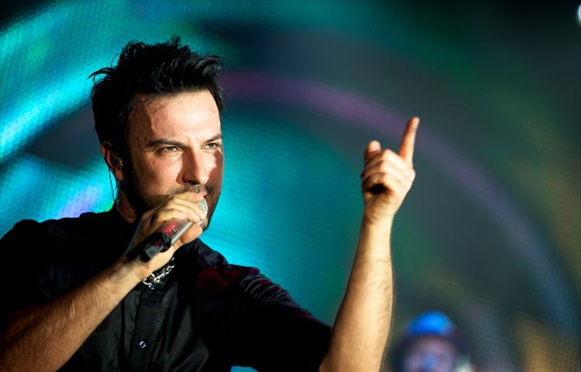 Tarkan Bakı konsertindən 500 min dollar qazanacaq