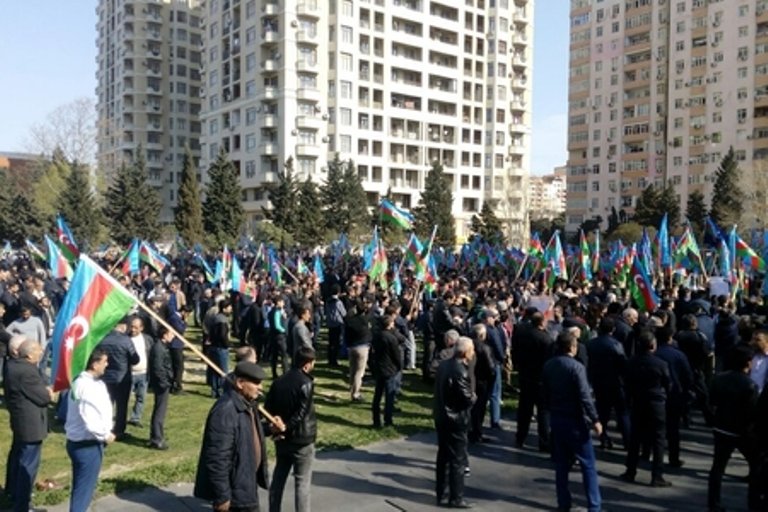 Milli Şuranın mitinqində iştirak edənlərə ağır cəzalar