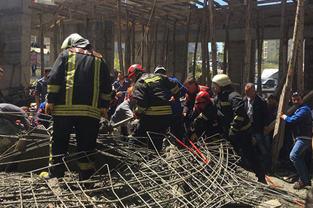 Türkiyədə məscid tikintisində çökmə – ölənlər var