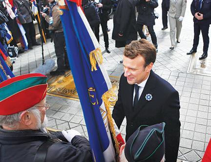 Macronun imtahanı başlayır