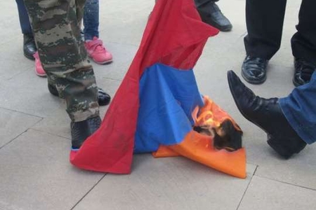 Laçın şəhidləri yad olundu, Ermənistan bayrağı yandırıldı
