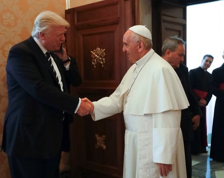 Trump ilə Papa Vatikanda bir araya gəldi