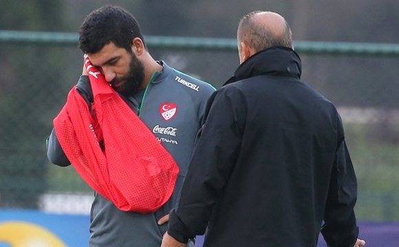 Arda Turan Türkiyə millisindən qovuldu