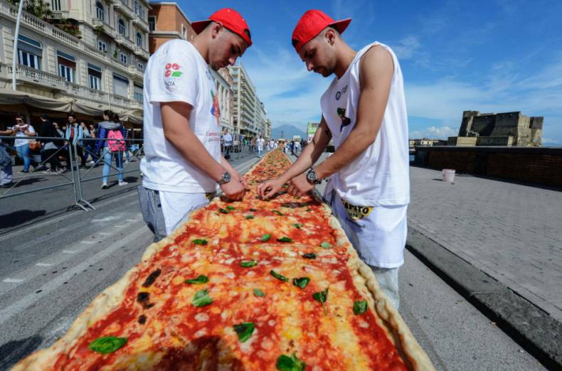 ABŞ-da dünyanın ən uzun pizzası hazırlanıb – VIDEO