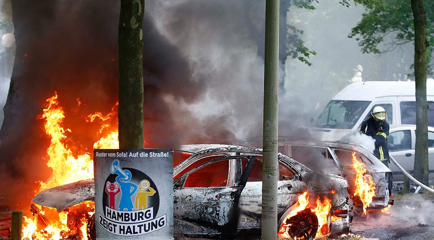 Hamburgda G20 etirazları davam edir – FOTOLAR