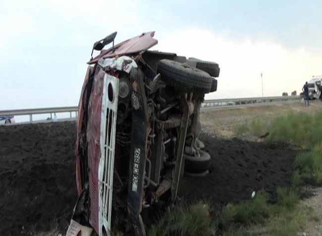 Bakı-Qazax yolunda eyni anda üç qəza – 5 nəfər yaralandı