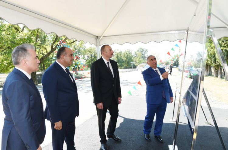 Prezident Qaxda avtomobil yolunun açılışında iştirak edib