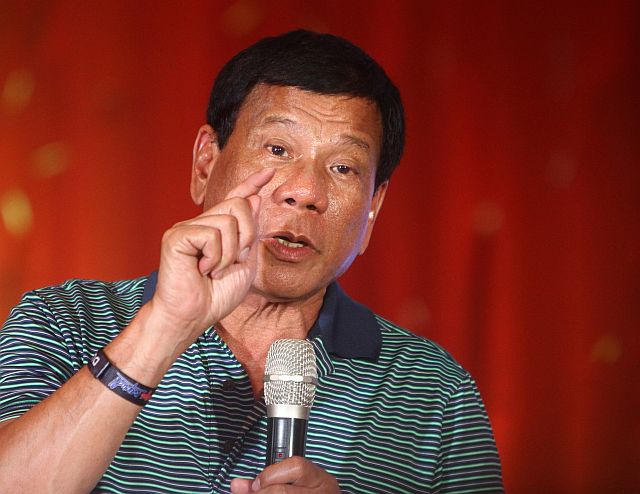 Duterte: İnsan haqları? Canı cəhənnəmə