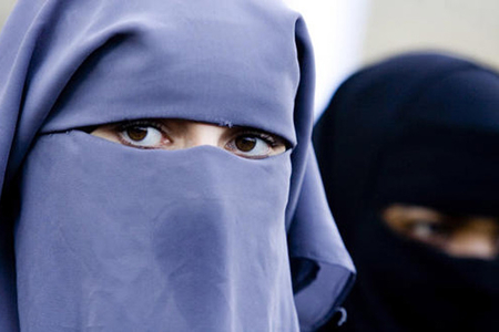 Latviyada niqab qadağan oluna bilər