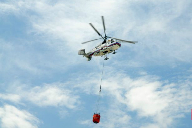 Qəbələ və Oğuz meşələri yanır — Nazirlik helikopter göndərdi