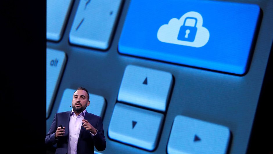 Facebook-dan Rusiya iddiası