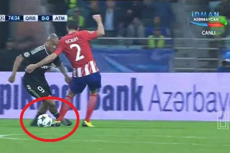 “Penalti yox idi” – Məşhur hakim Ndlovunun epizodundan danışdı