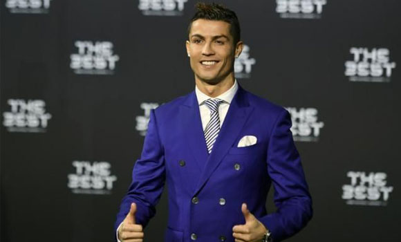 Ronaldo ilin futbolçusu seçildi