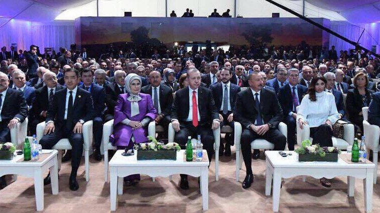 Prezident və xanımı ziyafətdə iştirak edib