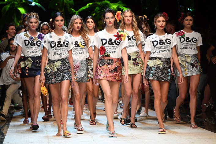 Lüks geyim markası “Dolce & Gabbana”  makaron satacaq