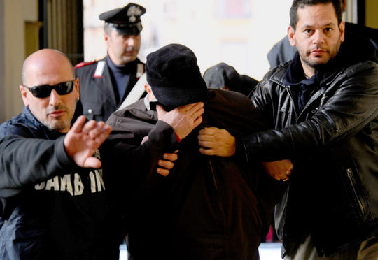 İtaliyada jurnalist vəhşicəsinə döyüldü – VİDEO