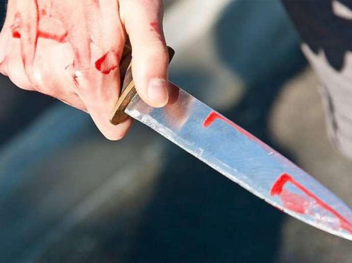 26 yaşlı gənc bıçaqlandı