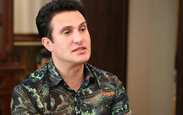 Nadir Qafarzadənin evi qarət edildi – “Yaxınımdır, polisə vermədim”