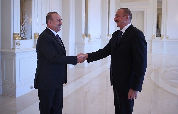 İlham Əliyev Çavuşoğlunu qəbul etdi