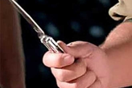 27 yaşlı oğlan marketin qarşısında ölümcül bıçaqlanıb