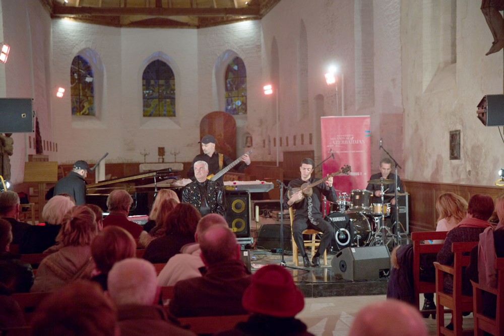 “Cəngi” caz qrupu Fransada konsert verib